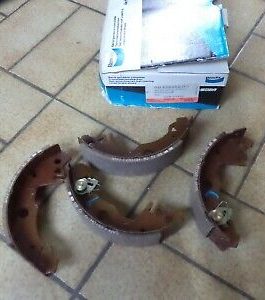n°gd529 jeu machoire frein renault r18 r12 fuego r14 rb338469 bendix neuf DPA86
