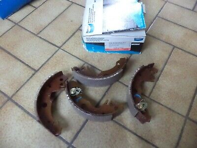 n°gd529 jeu machoire frein renault r18 r12 fuego r14 rb338469 bendix neuf DPA86