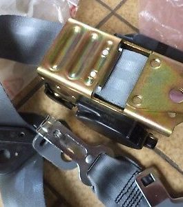 n°v437 ceinture securite arriere citroen evasion 8972lc neuve DPA86