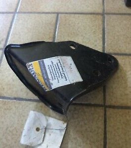 n°rn99 plaque support moteur renault super 5 7700716907 neuve