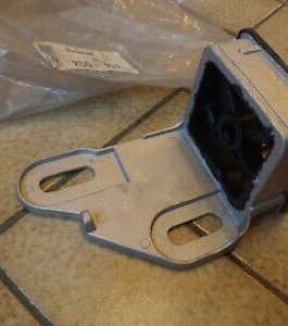 n°rn457 silentbloc echappement renault clio 255151 bosal neuf DPA86