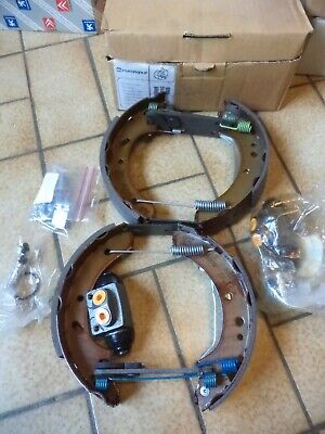 n°cl14 kit frein ar ford courier fiesta e170085 neuf n°cl14 kit frein ar ford courier fiesta e170085 neuf DPA86