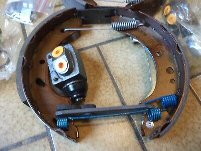 n°cl16 kit frein ar ford courier escort e170092 neuf n°cl16 kit frein ar ford courier escort e170092 neuf DPA86