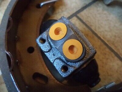 n°cl16 kit frein ar ford courier escort e170092 neuf n°cl16 kit frein ar ford courier escort e170092 neuf DPA86