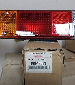 n°l42 feu gauche mitsubishi l200 mb912683 neuf DPA86