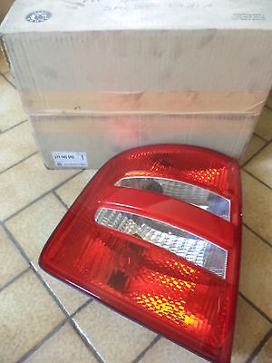 n°e151 feu arg skoda fabia estate 6y9945095 neuf DPA86