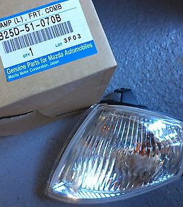 n°lm25 clignotant gauche mazda 323 bj  b25d51070b neuf