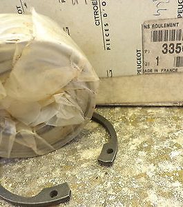 n°dr131 roulement roue av citroen ax saxo ref 335018 neuf DPA86
