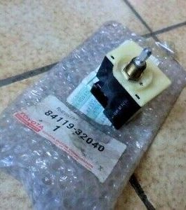 n°sa245 commande phare toyota camry 8411932040 neuve DPA86