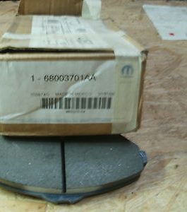 n°49 plaquettes avant dodge journey nitro jeep cherokee 68003701aa neuf mopar DPA86