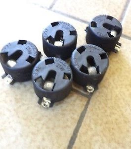 n°v634  lot 5 porte ampoule arriere volvo CP32 neuf