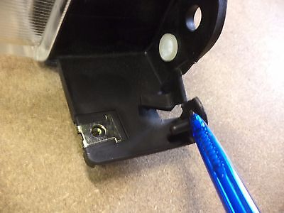 n°ma201 phare gauche mazda 323 8bbw51040a neuf endommagé DPA86