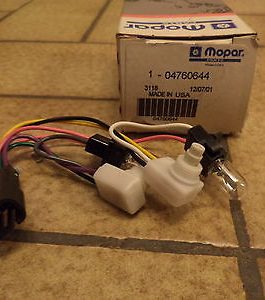 n°z478 cablage plafonnier chrysler 300m jeep cherokee 4760644 neuf DPA86