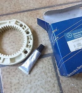 n°e220 lot piece demarreur mercedes 0001510230 0001510330 neuve DPA86