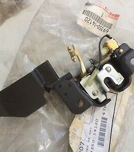 n°sa607 serrure coffre toyota supra 6935014120 neuve DPA86