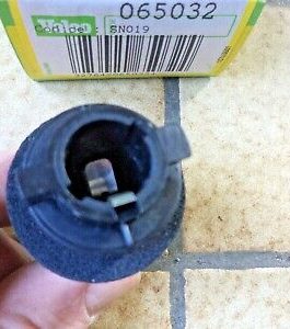 n°gd641 porte ampoule phare citroen xm ax bx cx 205 309 065032 neuf DPA86