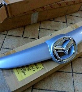 n°sa54 calandre mazda 2 d01n50710a67 neuve DPA86