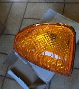 n°7ce56 clignotant gauche mercedes w123 10007 aric neuf DPA86