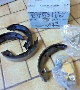 n°vch79 jeu garniture frein peugeot 806 4241g7 neuf DPA86