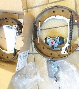 n°v402 kit frein arriere renault twingo kangoo e170025 neuf DPA86