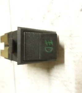 n°r189 interrupteur antibrouillard vert innocenti bertone neuf DPA86