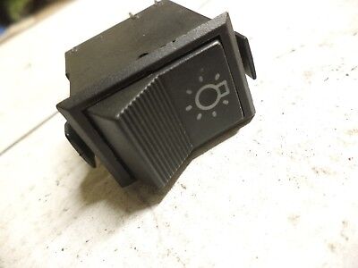 n°r189 interrupteur antibrouillard vert innocenti bertone neuf DPA86