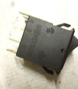 n°r188 interrupteur antibrouillard orange innocenti bertone neuf DPA86