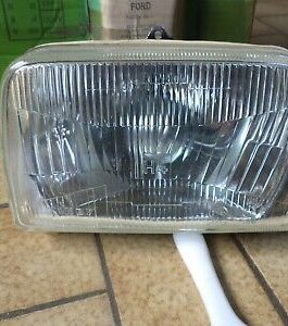 n°gd317 phare avg ford fiesta 029441 kinby valeo neuf DPA86