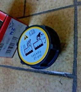 n°sa739 bouchon vase expansion mazda 2 3 5 bt50 741030085 neuf