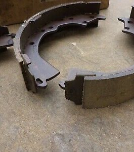 n°sa377 jeu garniture frein av toyota hiace 0449426011 neuve DPA86