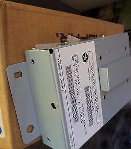 n°z209 module antenne radio chrysler 300c cherokee 5064024ab neuf DPA86