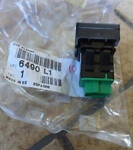 n°vch129 interrupteur alarme citroen berlingo B9 6490L1 neuf DPA86