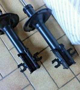 n°vt182 lot amortisseur avant fiat punto 50701550 neuf DPA86
