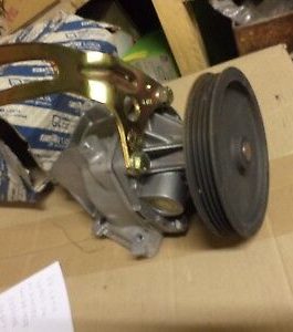 n°k108 pompe eau lancia dedra fiat uno fiorino 7784979 neuve DPA86