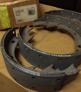 n°gm202 jeu machoire frein escalade fleetwood blazer tahoe 18014760 neuf