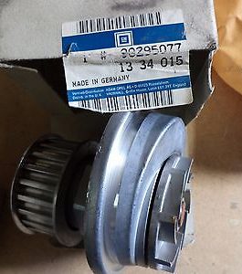 n°p270 pompe eau opel kadett 90295077 1334015 neuf DPA86