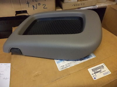 n°gm178 couvercle console centrale escalade avalanche tahoe 88986667 neuf DPA86