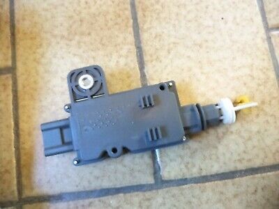 n°nc198 moteur centralisation coffre nissan primera 905509f600 neuf n°nc198 moteur centralisation coffre nissan primera 905509f600 neuf DPA86
