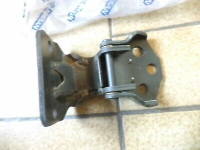 n°nc103 charniere porte avg nissan serena 804201c410 neuve n°nc103 charniere porte avg nissan serena 804201c410 neuve DPA86
