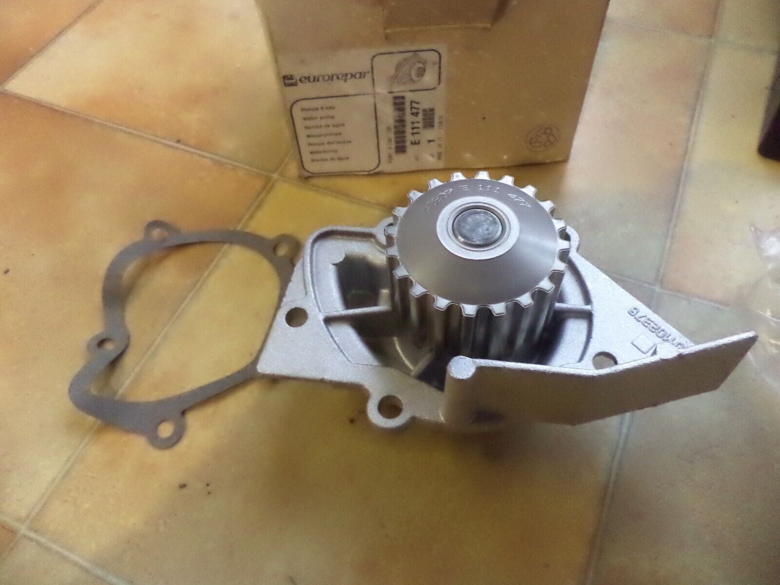 n°pb154 pompe eau citroen evasion c15 c5 e111477 neuve DPA86