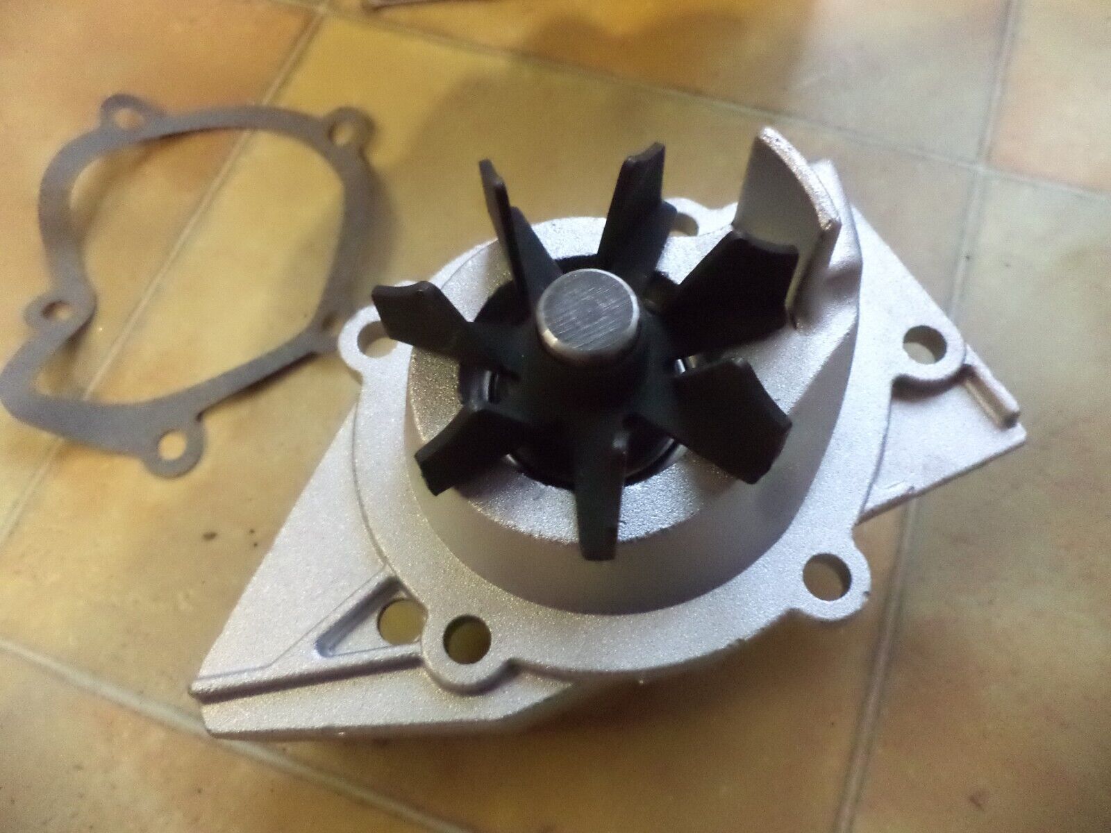 n°pb154 pompe eau citroen evasion c15 c5 e111477 neuve DPA86