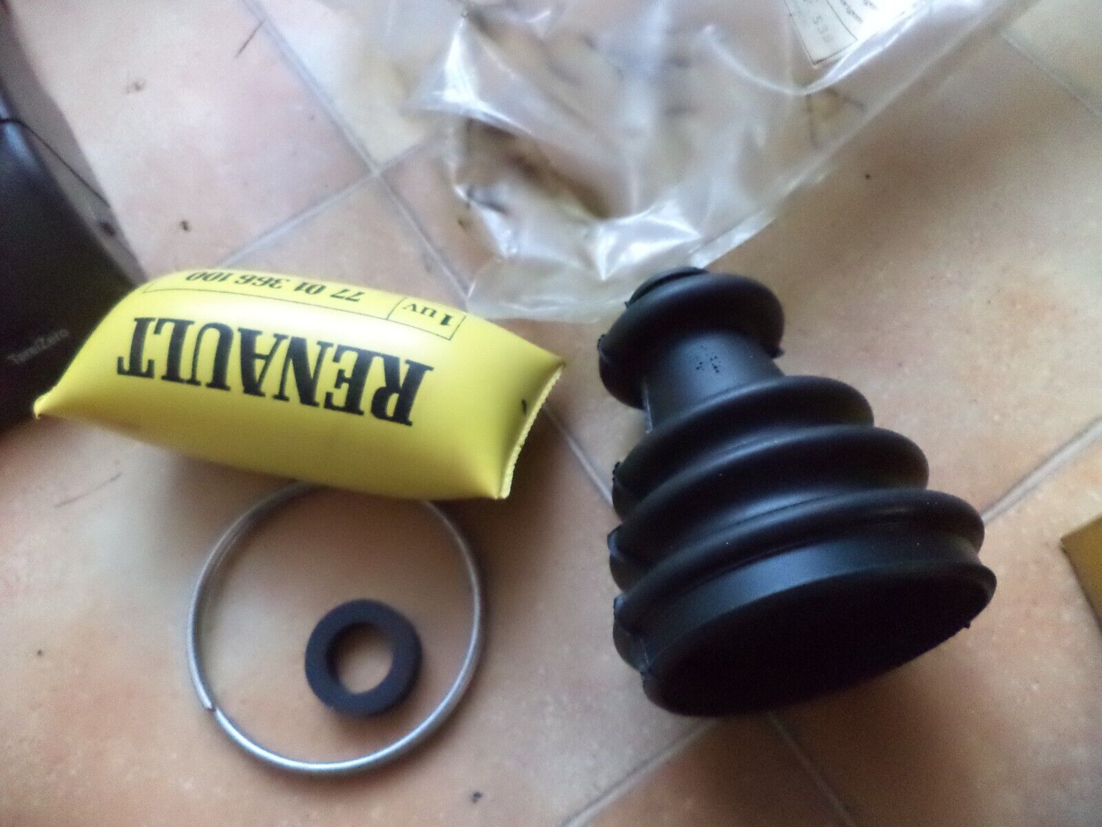 n°rt114 soufflet cardan renault clio fuego r11 r12 7701457538 neuf DPA86