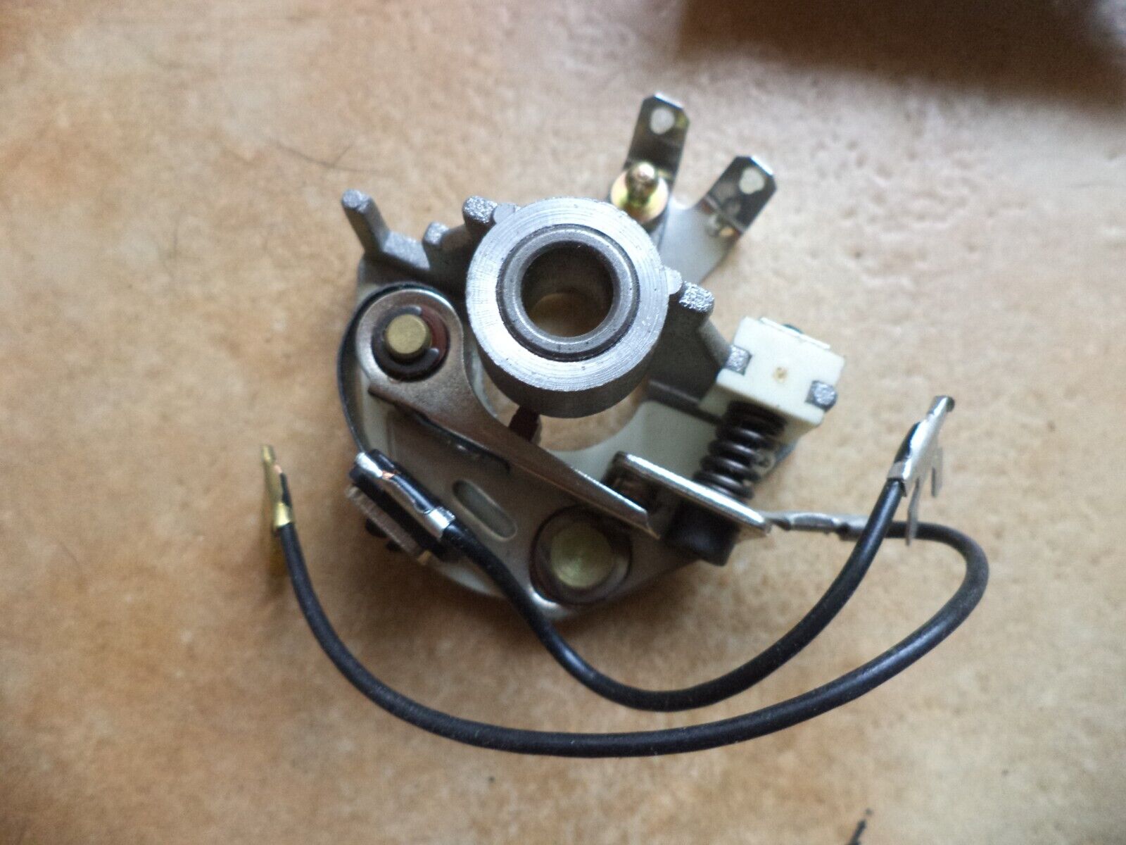 n°ce240 vis platine allumage renault r11 r9 r4 0340100821 KS821 neuf DPA86