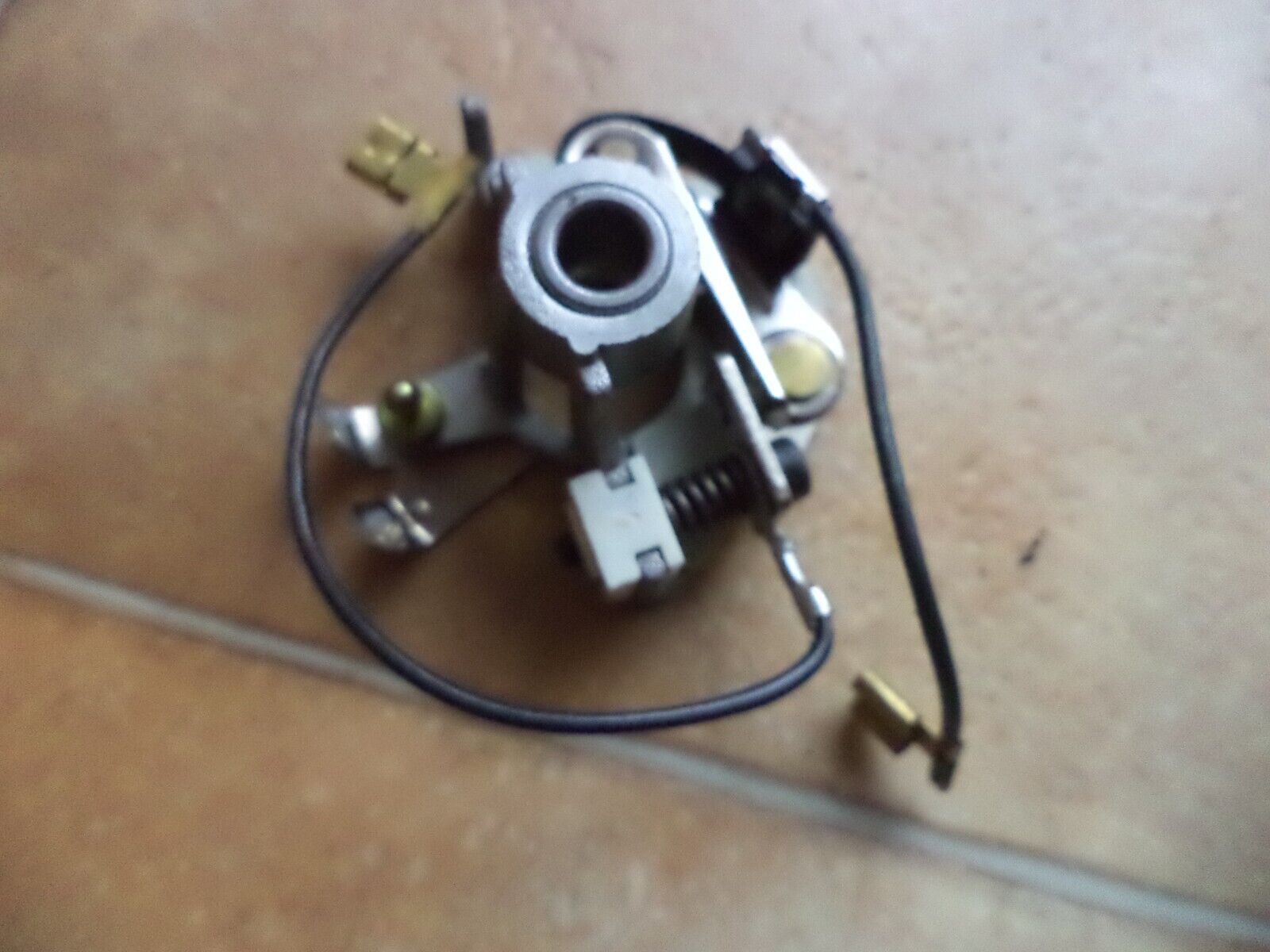 n°ce241 vis platine allumage renault r14 r20 delta 0340100820 KS820 neuf DPA86