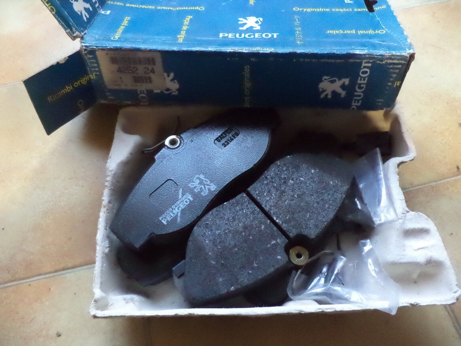 n°pb55 kit frein ar peugeot 106 bendix 42418g neuf DPA86