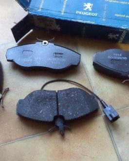 n°pb54 jeu plaquette av peugeot boxer 425224 neuf DPA86