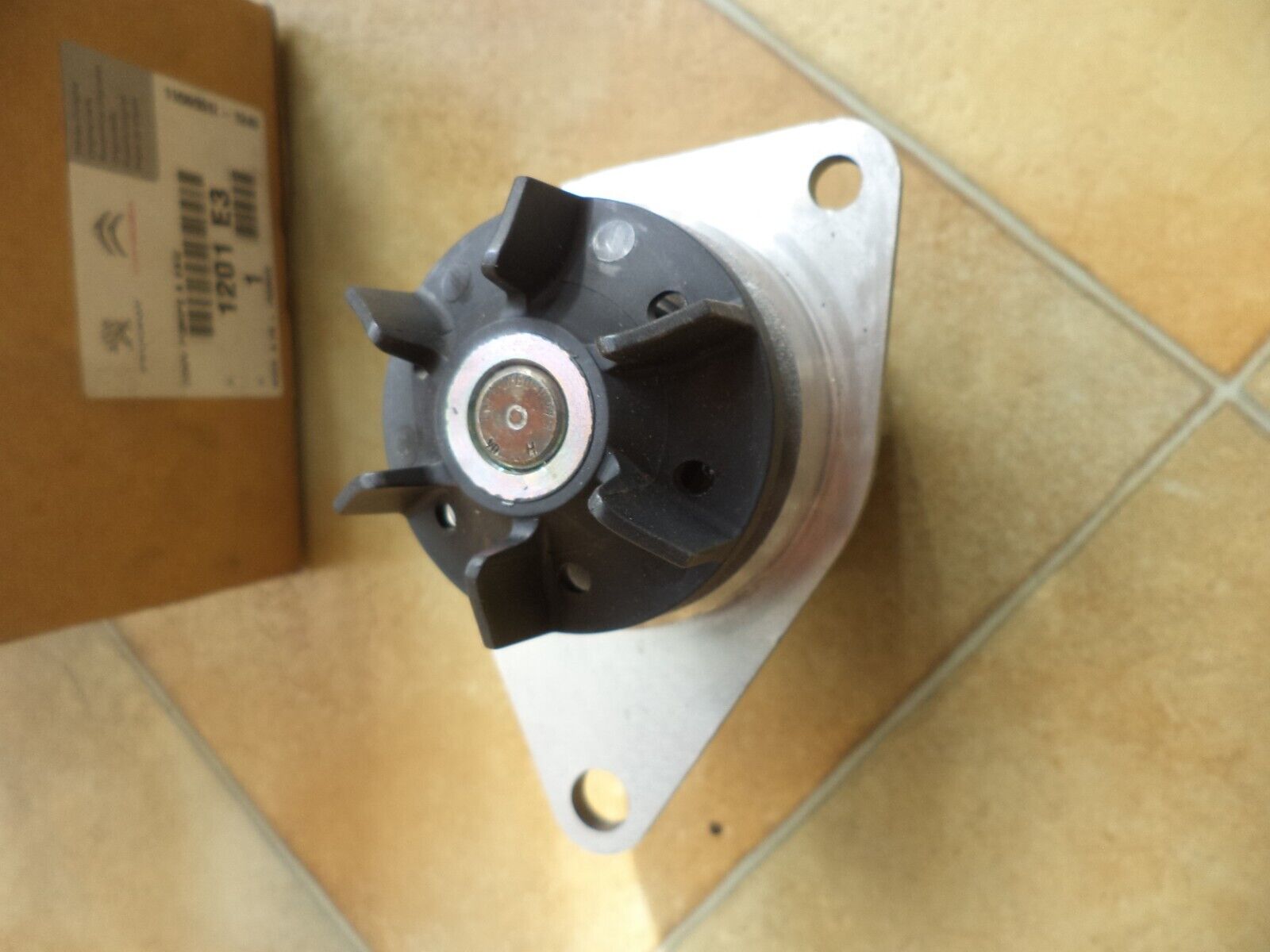 n°pb59 pompe eau peugeot 106 205 405 1201e3 neuve DPA86