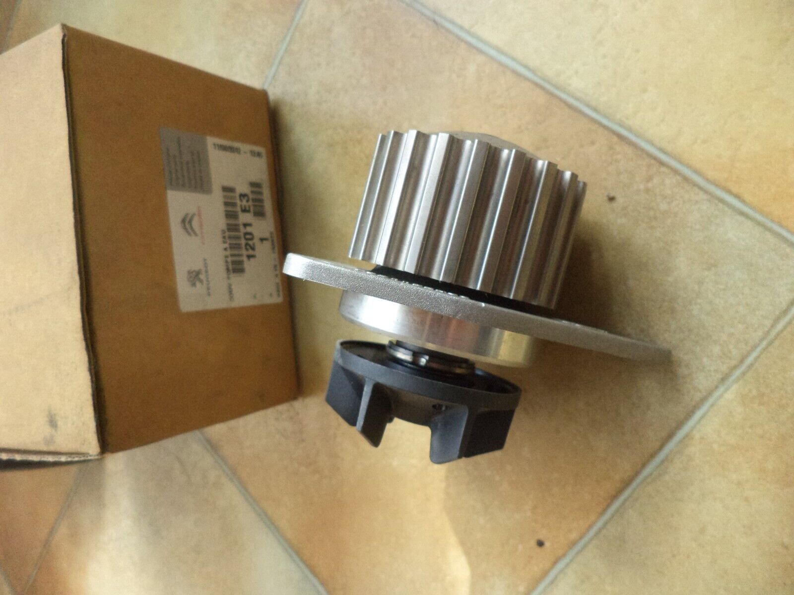 n°pb59 pompe eau peugeot 106 205 405 1201e3 neuve DPA86