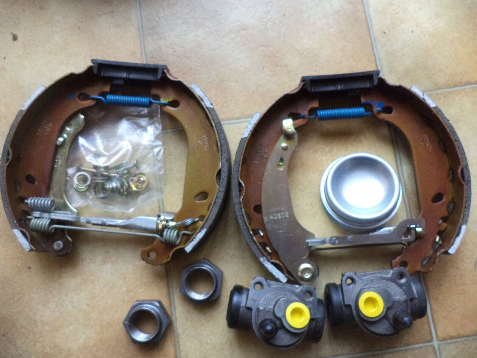 n°pb56 kit frein ar peugeot 206 bosch 42418k neuf n°pb56 kit frein ar peugeot 206 bosch 42418k neuf DPA86