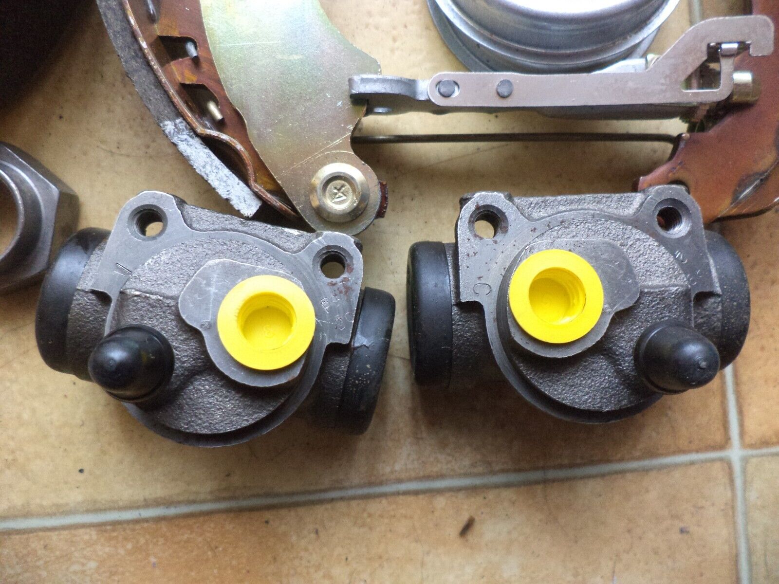 n°pb56 kit frein ar peugeot 206 bosch 42418k neuf n°pb56 kit frein ar peugeot 206 bosch 42418k neuf DPA86